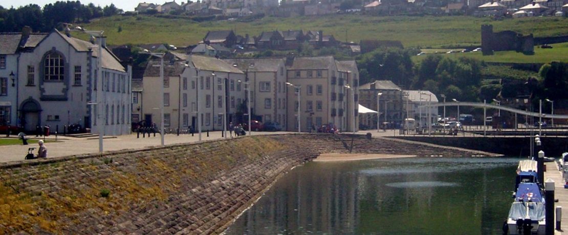 A quiet harbour front