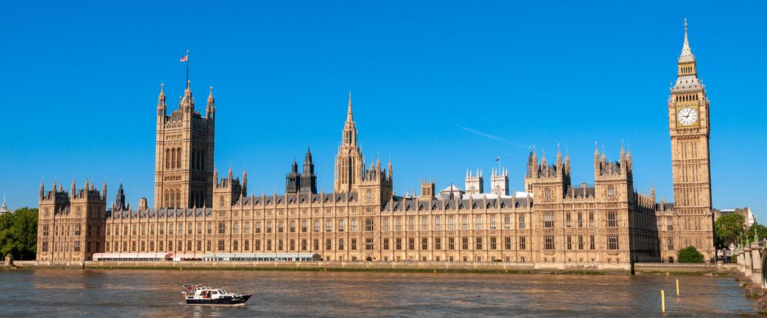 Big Ben and the Houses of Parliament on the river Thames, London, England, Britain, UK